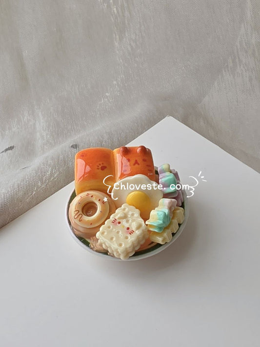 Hello kitty food decoden display